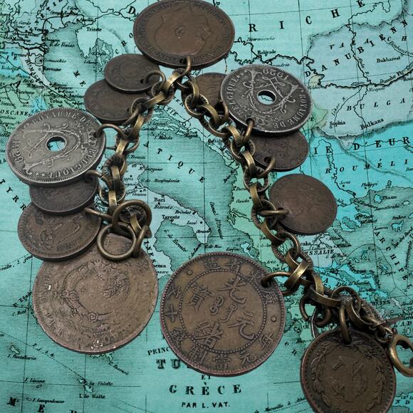 Vintage 60s--70s Monet International Coin Souvenir Travel 14 Charm Bracelet - Picture 14 of 14